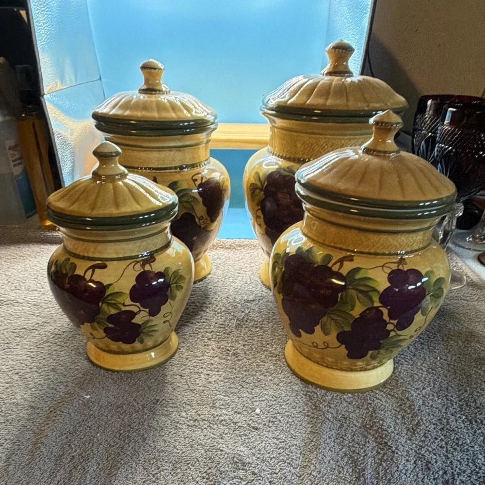 Casa Vero by Ack Tuscany Ceramic Grape Canister Set 4 Pc Lidded, MW/DS Safe. New